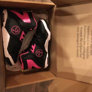 Zumba Sneakers, Size 6, New with Tags
